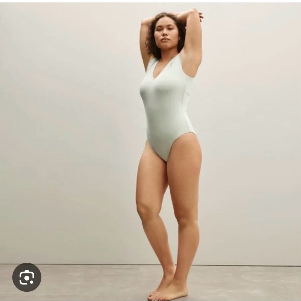 Everlane Women’s Bodysuit in Soft Green